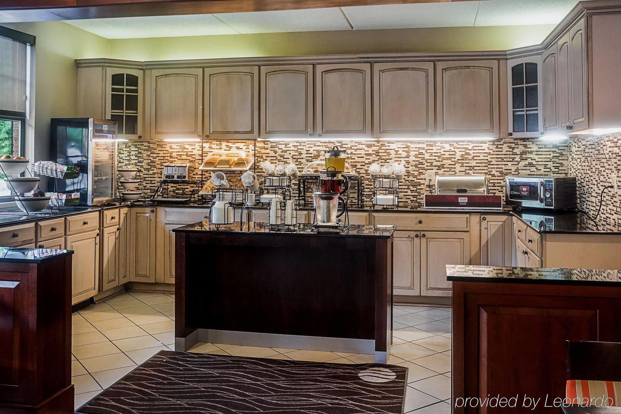 Inn Comfort - Hampton I-64 Newport News