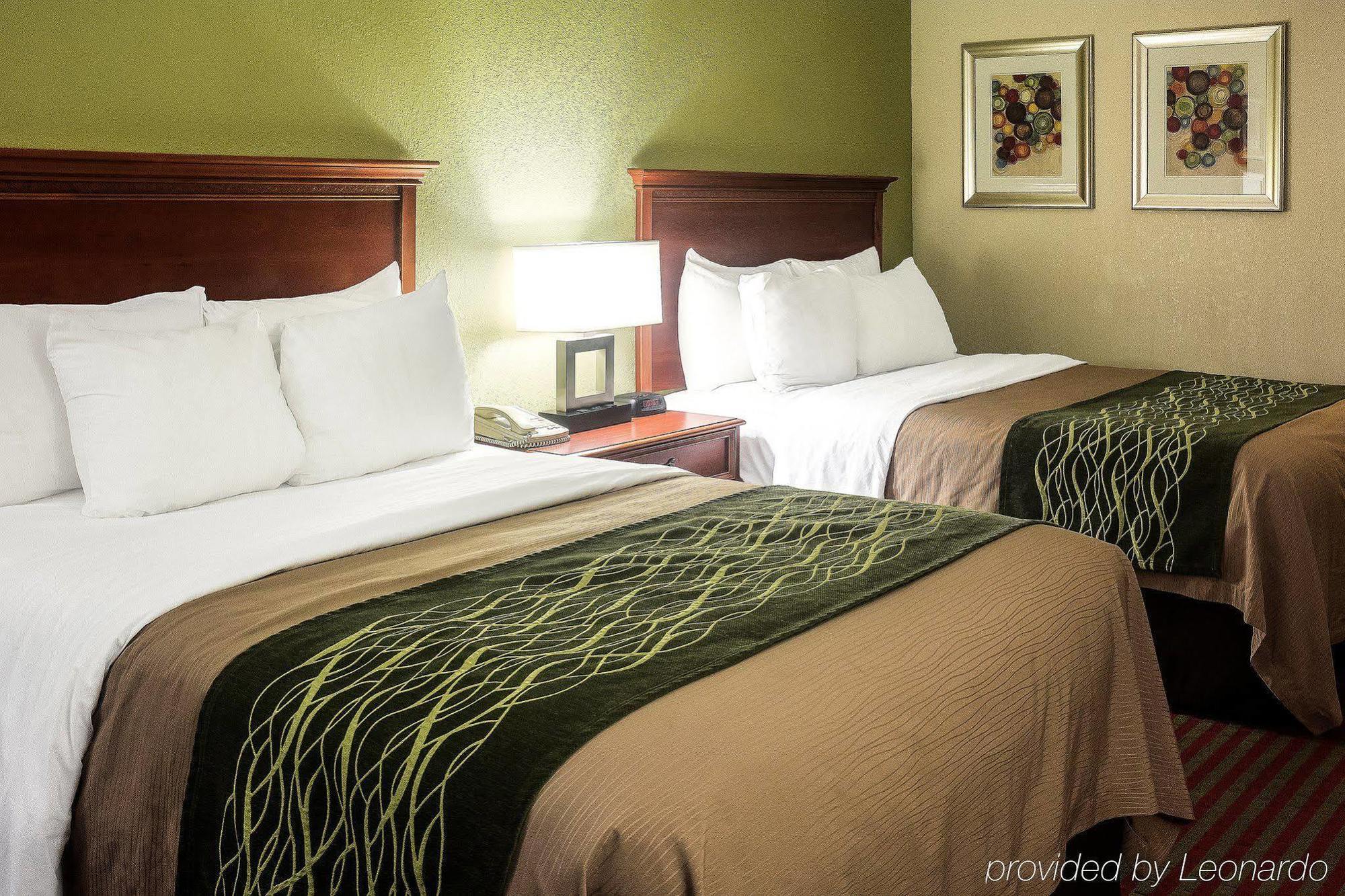 Inn Comfort - Hampton I-64 2*