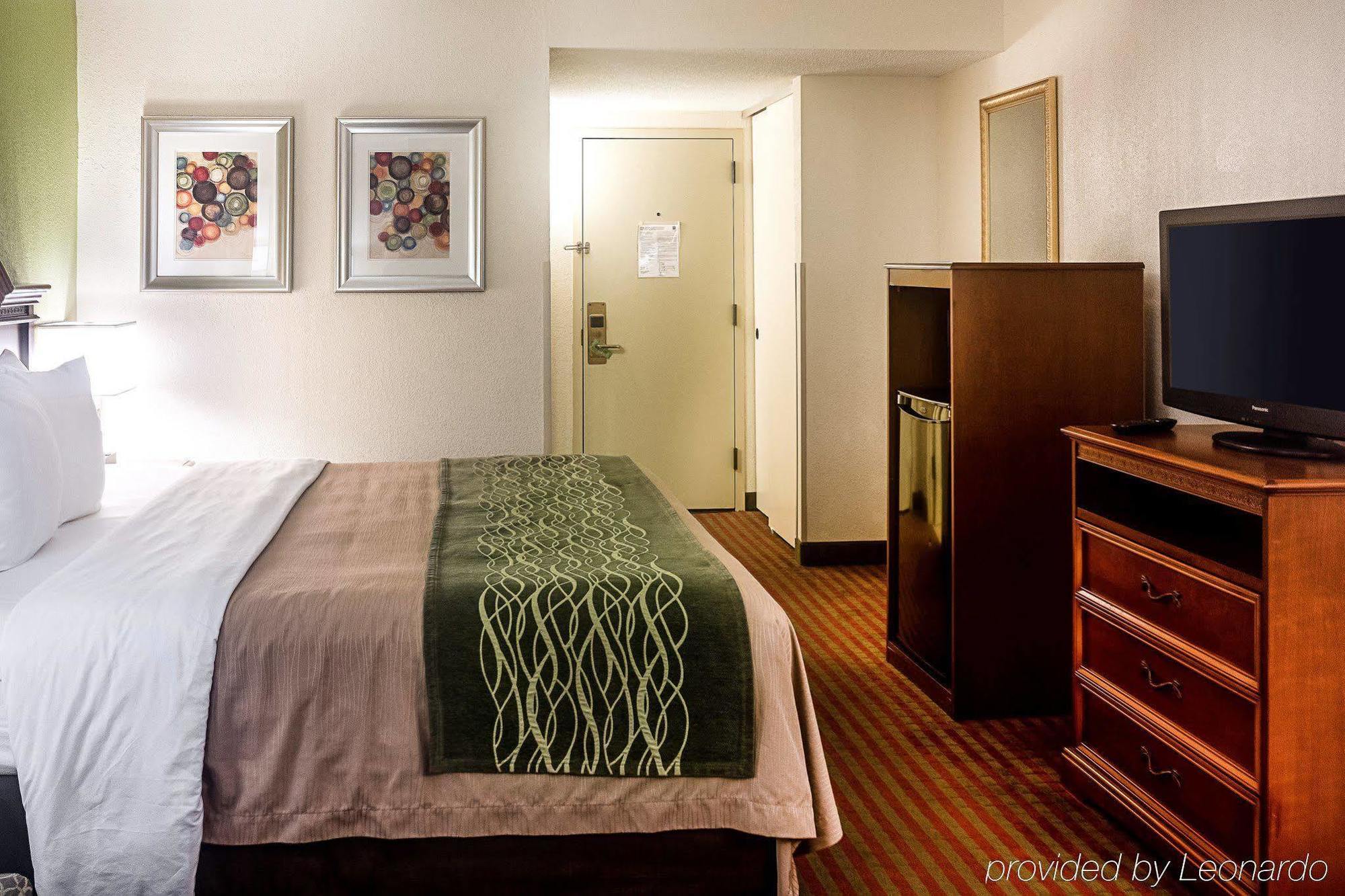 Comfort - Hampton I-64 Inn 2*