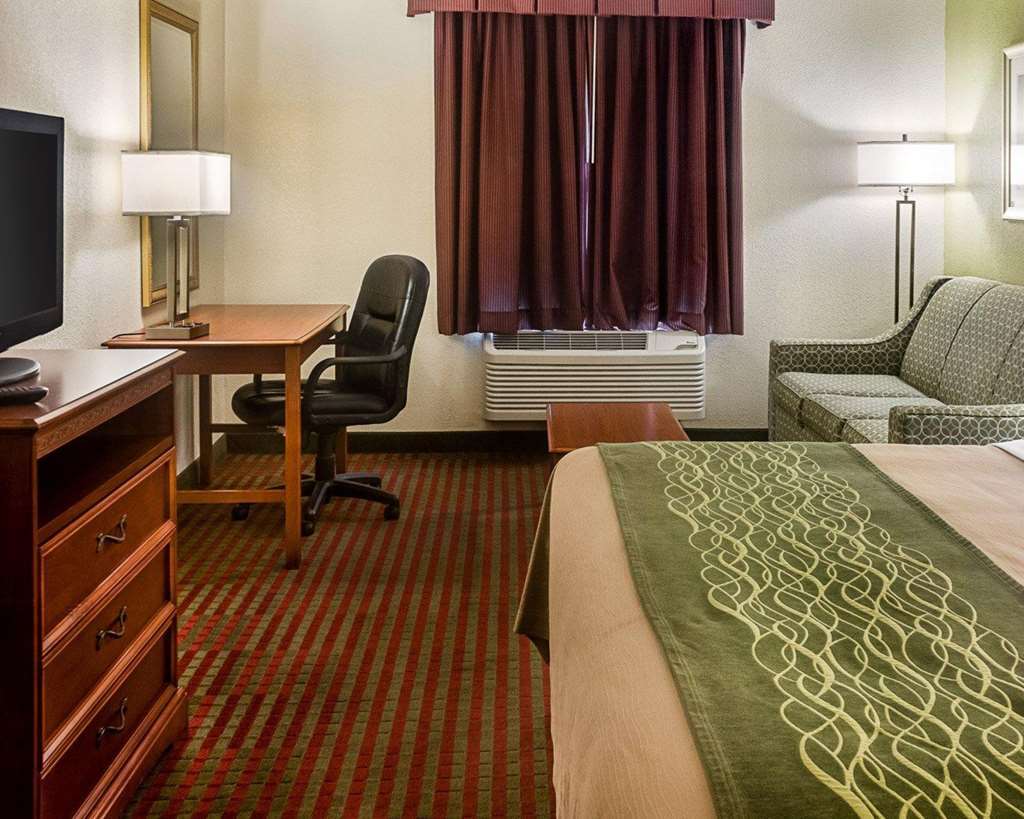 Comfort - Hampton I-64 Inn 2*